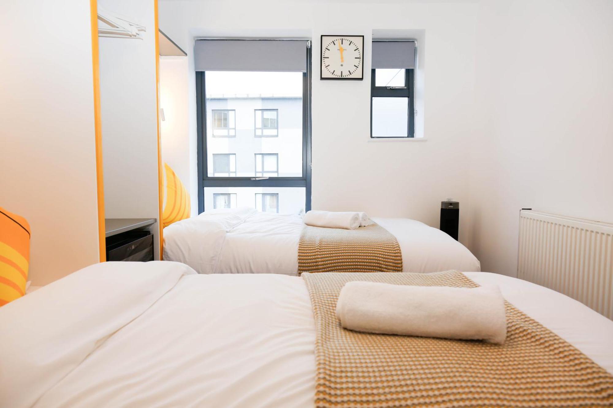 New Luxury Apartments In Central Location Next To Shops, Cafes, Bars & Metro 伦敦 外观 照片
