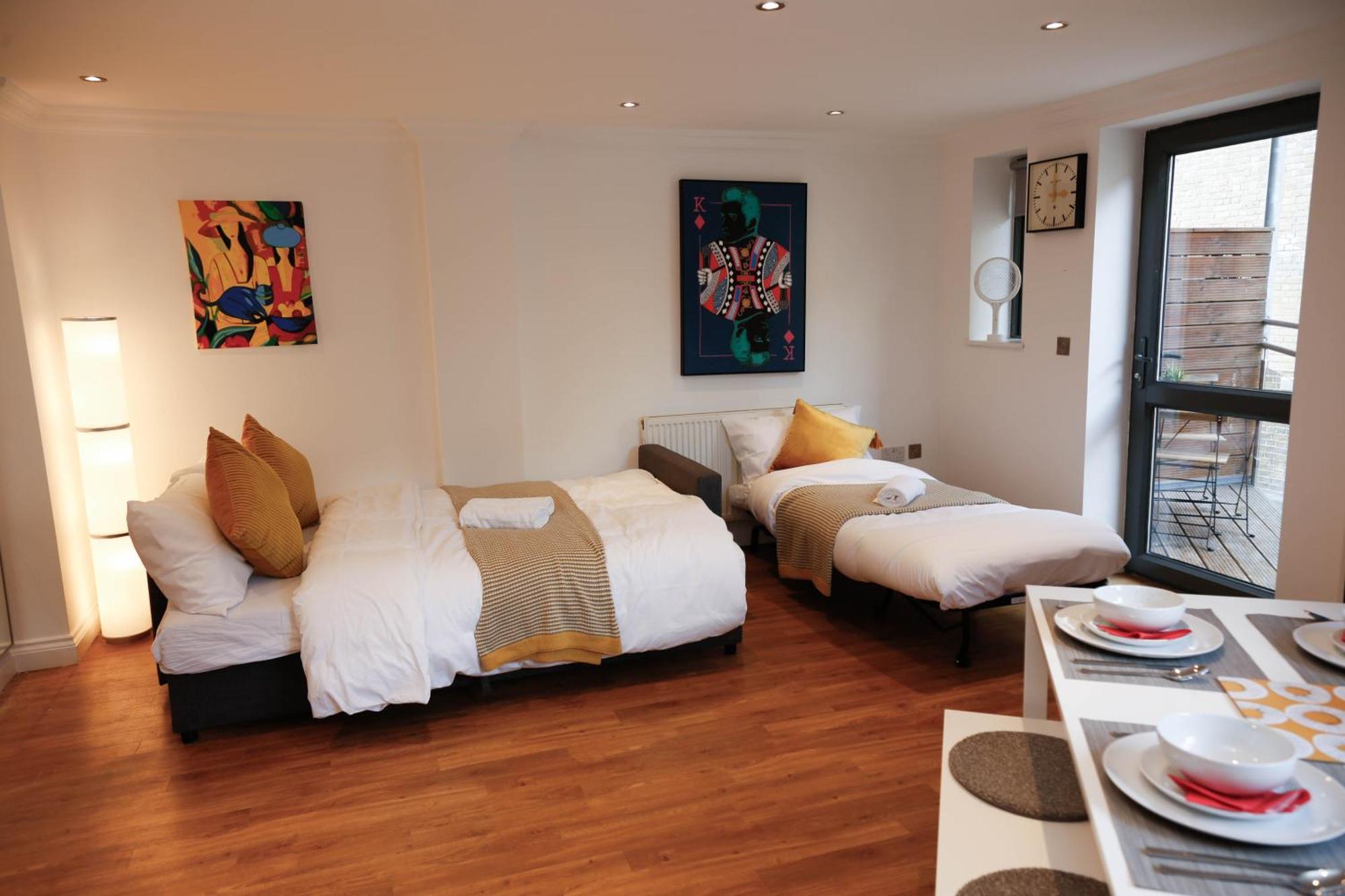 New Luxury Apartments In Central Location Next To Shops, Cafes, Bars & Metro 伦敦 外观 照片