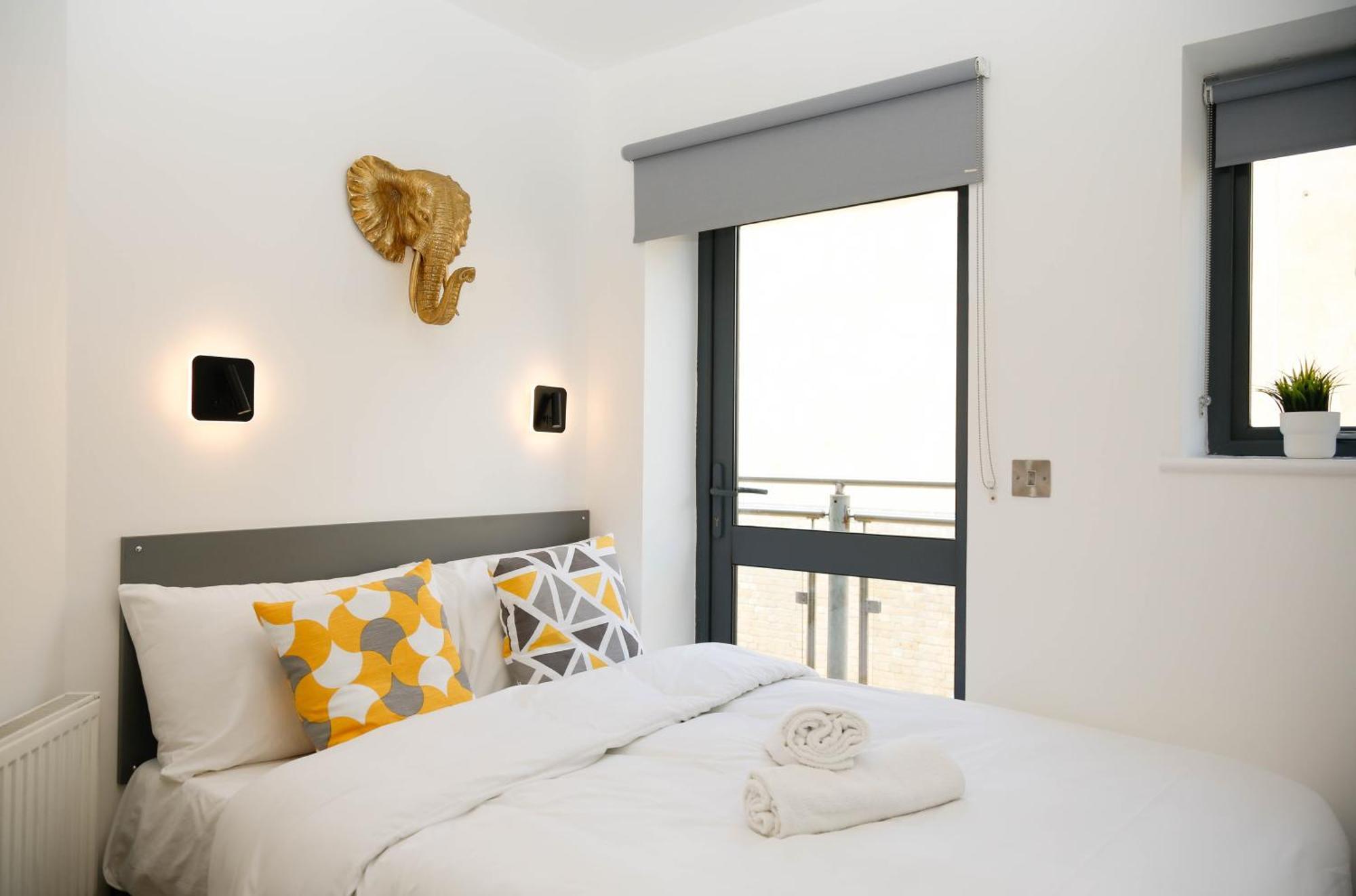 New Luxury Apartments In Central Location Next To Shops, Cafes, Bars & Metro 伦敦 外观 照片